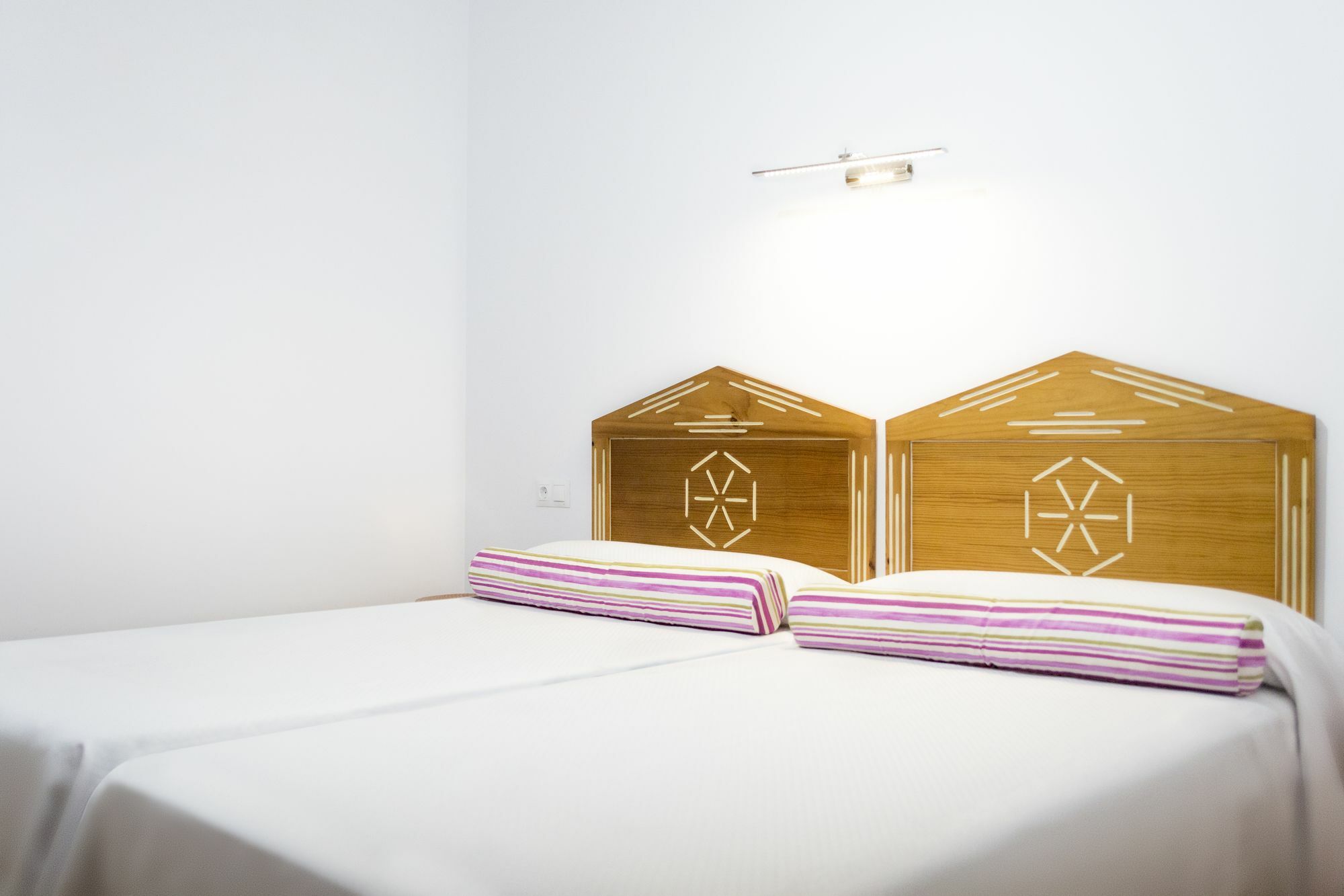 Hostal Alhambra - Adults Only ネルハ エクステリア 写真