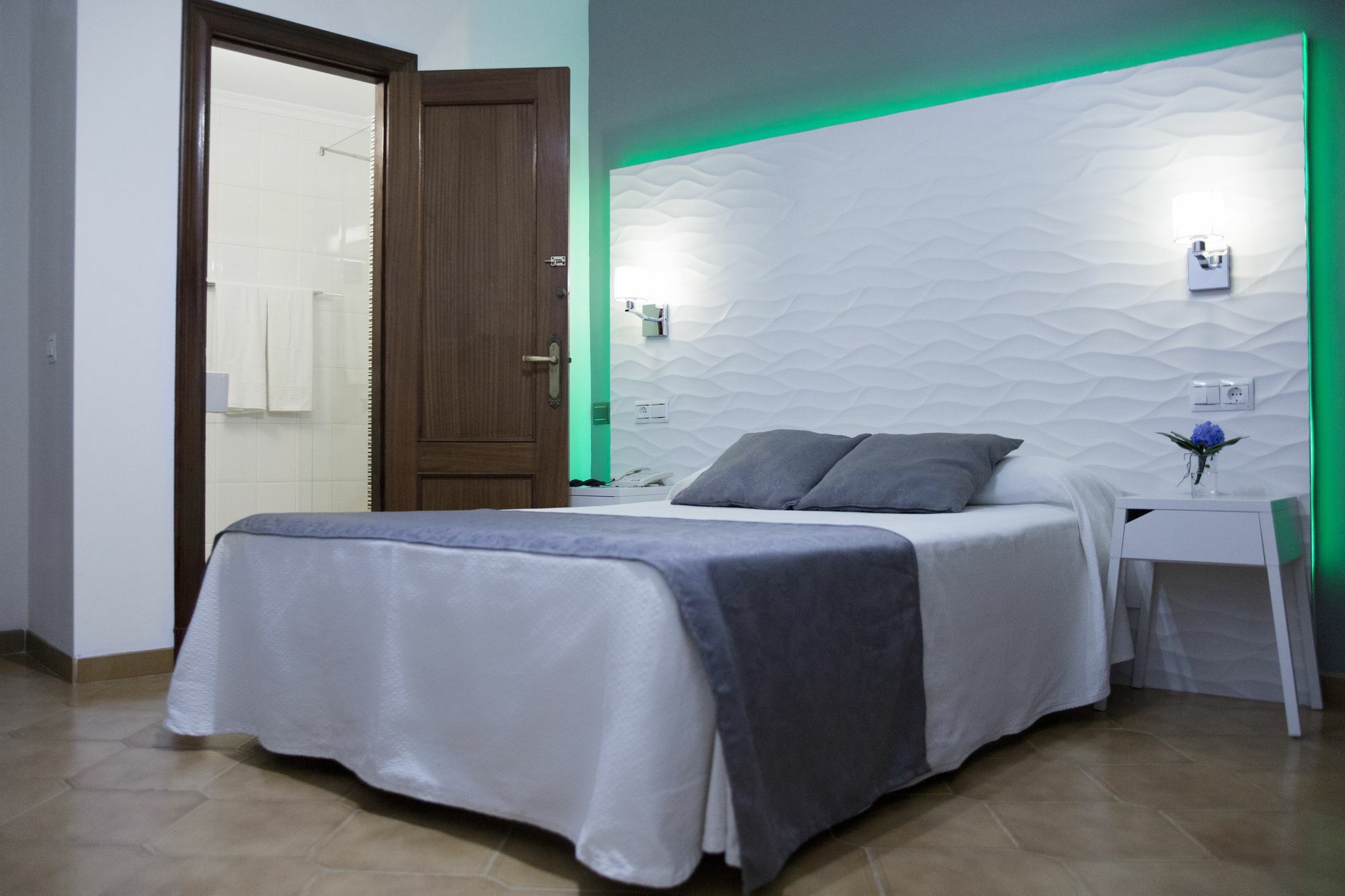 Hostal Alhambra - Adults Only ネルハ エクステリア 写真