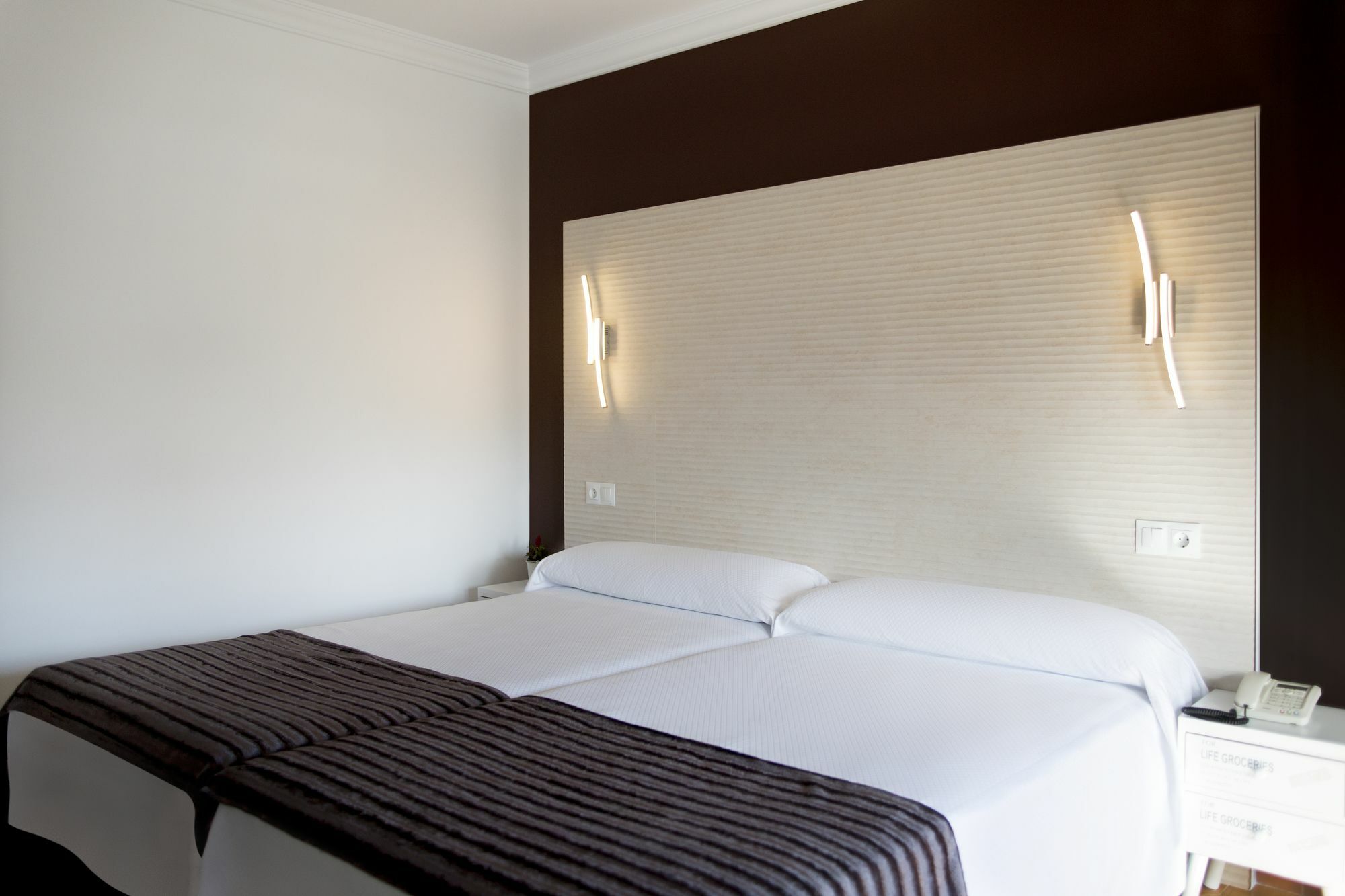 Hostal Alhambra - Adults Only ネルハ エクステリア 写真